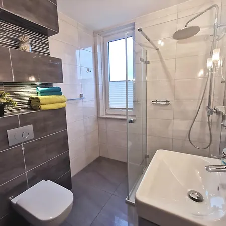 Apartament Sloneczne Wybrzeze شقة *